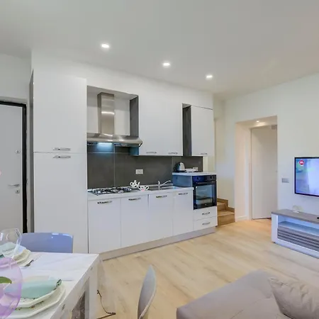 Patty New In Center - Happy Apartment