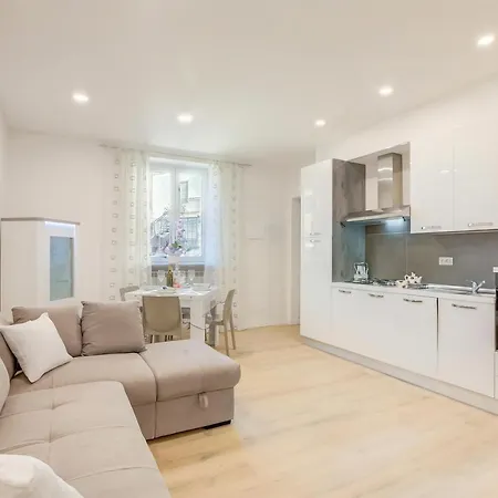 شقة Patty Apartment In Laveno Center & Walk-To-Lake - Happy Rentals لافينو-مومبيلو