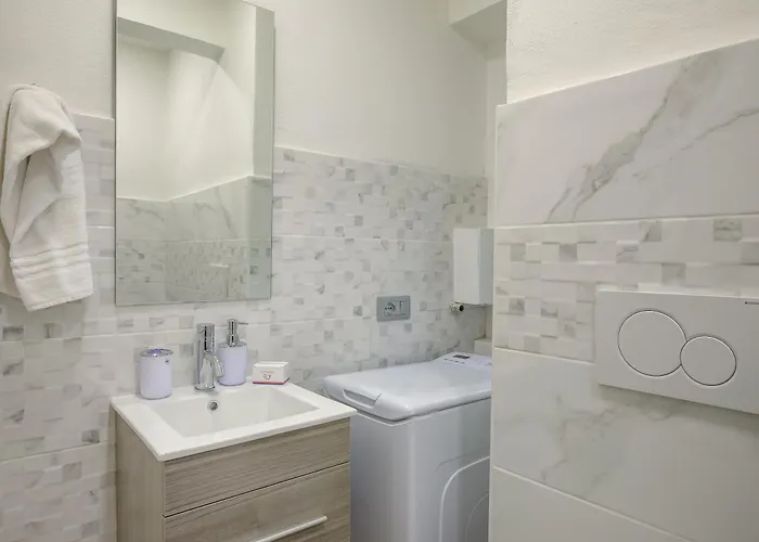 Patty New In Center - Happy