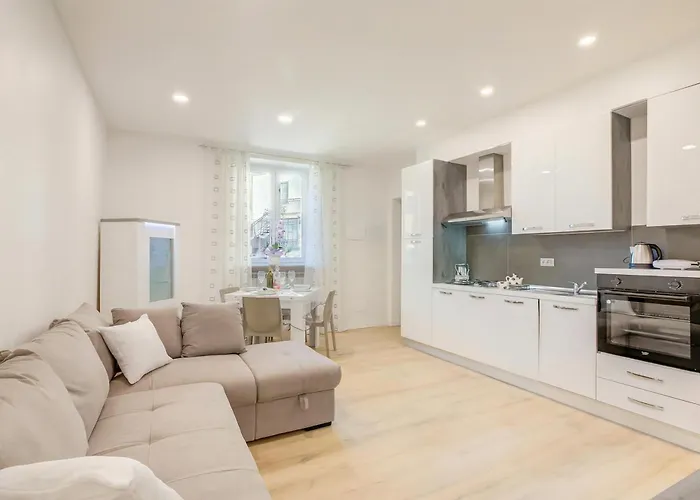 Appartement Patty New In Center - Happy Laveno-Mombello